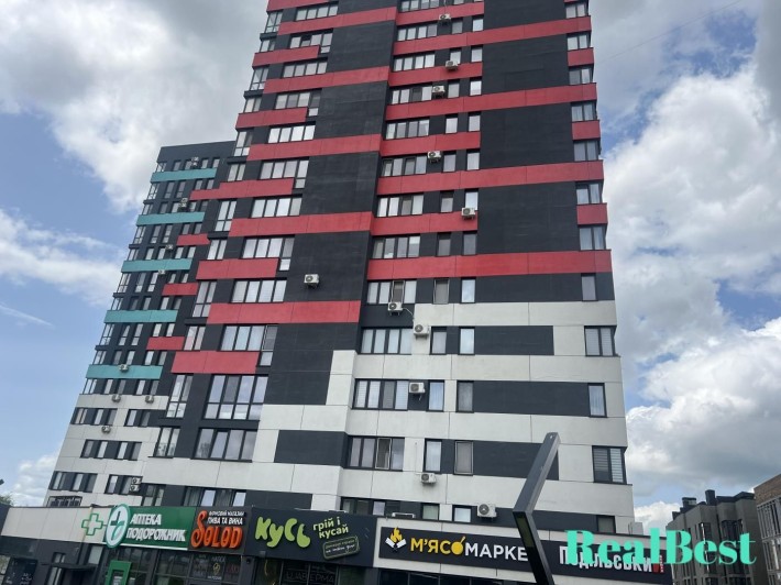 Продаж / Квартира / вул. Степана Бандери, Центр, Рівне - фото 1