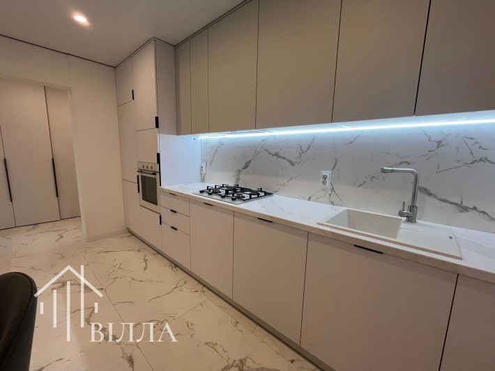 Продам 2 кімнатну квартиру з ремонтом - фото 1