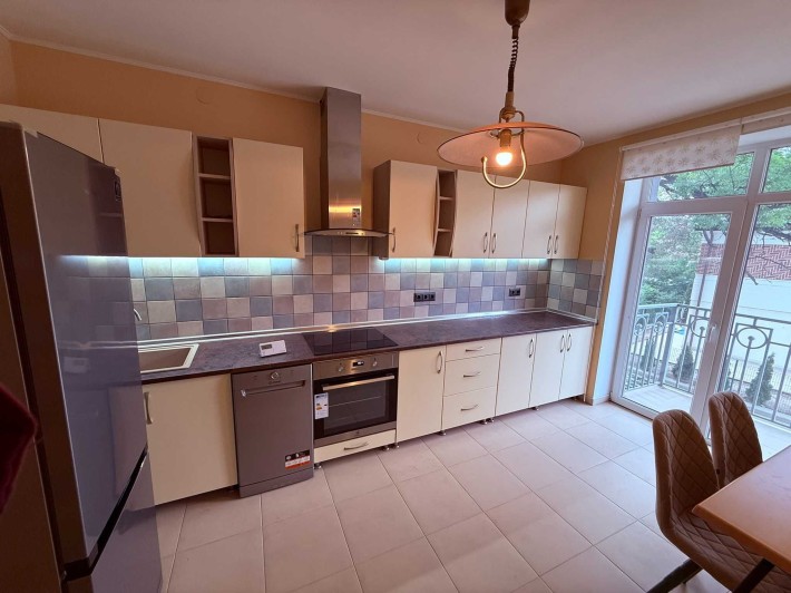 Продаж трикімнатної квартири в центрі - фото 1