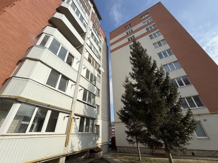 Продаж квартири по вул. Тролейбусна - фото 1