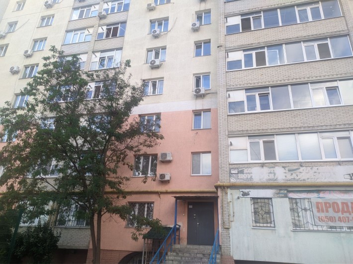Власник 2к81кв.м. пр. Свободи / Прокоф'єва а/о газ, меблі, поряд річка - фото 1