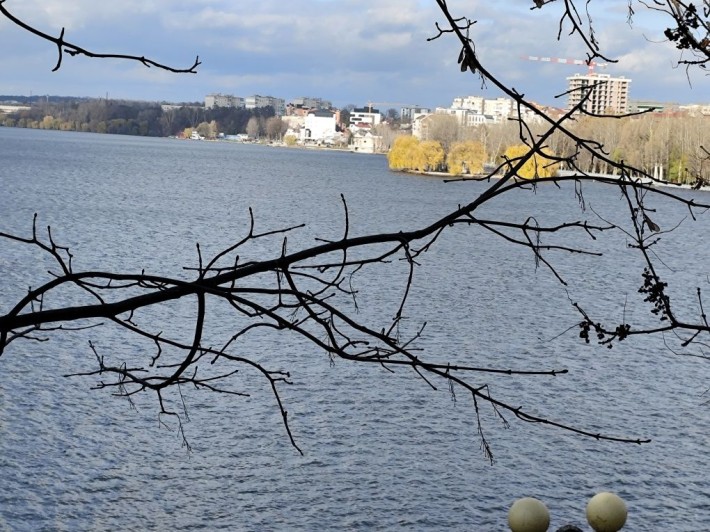 1 кв в центрі по вул.Руська під житло та бізнес - фото 1