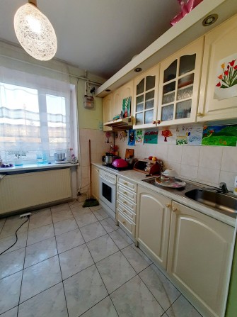Продається 3 кімнатна квартира поруч з центром міста 60тис - фото 1