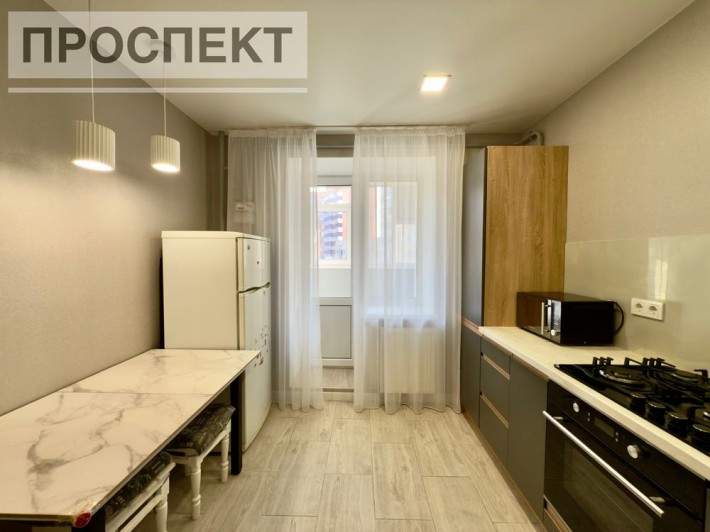 Продам 2-х кімн.квартиру з ремонтом вул. Івана Сірка ( р-н Озера). А/О - фото 1