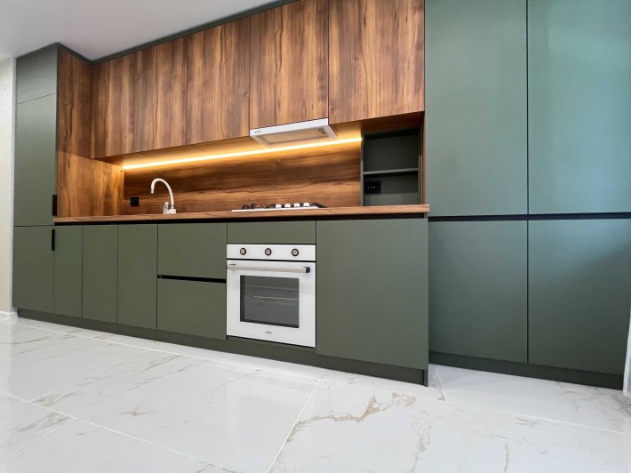 Продам 3 кімнатну квартиру з новеньким ремонтом в новобудові - фото 1