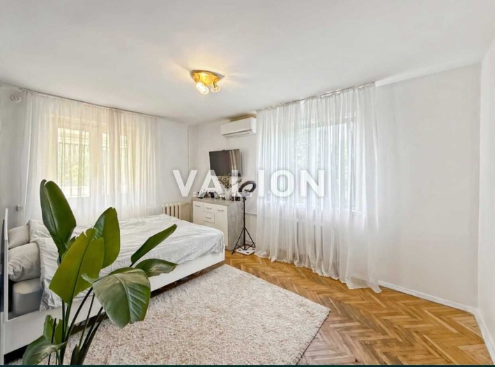 Продаж 2 кім. квартири Вул. Садово-Ботанічна, 4, Метро Звіринецька - фото 1