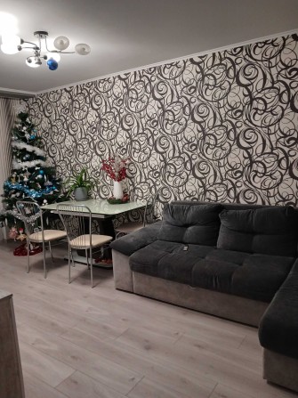 Продам трикімнатну квартиру - фото 1