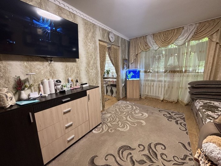 Продам 3- кімнатну квартиру по вулиці Захисників України , 11 - фото 1