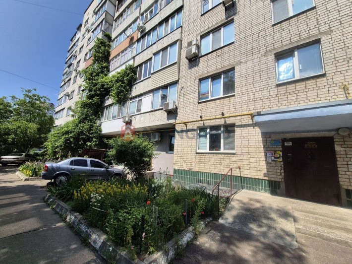 Продаж просторої 3-кімнатної квартири - фото 1