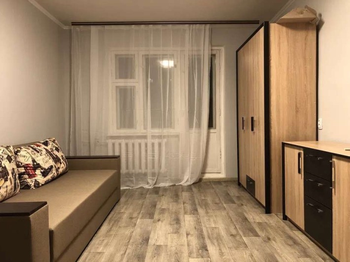Продаж 1-к квартири вул. Лариси Руденко 21, Позняки (Дарницький район) - фото 1