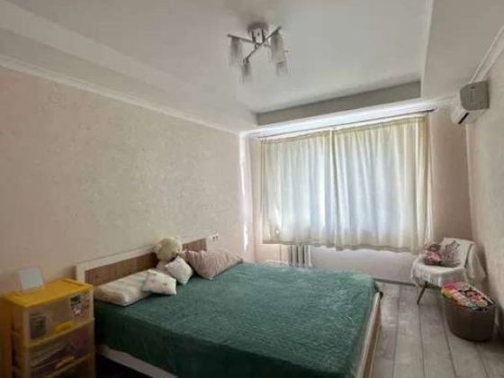 Продаж 2-к квартири вул. Мілютенка 42а Киев