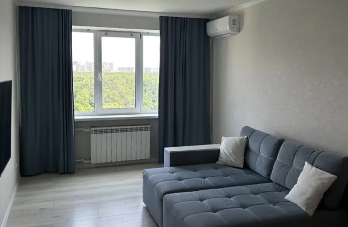 Продаж 1-к квартири просп. Академіка Глушкова 34 - фото 1