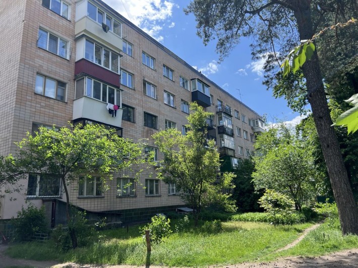 Продаю затишну 1 к кв в районі парка Сосновий Бір - фото 1