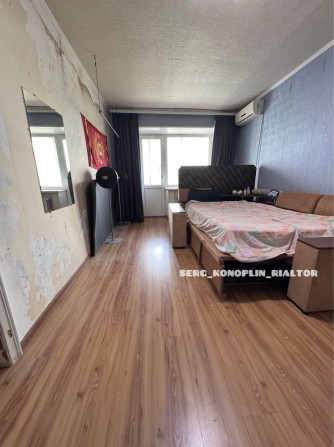 Продам 2-х комн квартиру в Центре на Набережной - фото 1