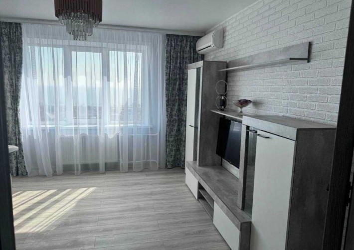 ПРОДАМ 2к квартиру с ремонтом Караван Левый берег Березинка - фото 1