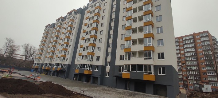 Продаж 2к квартири 71 м2, жк Староміський

ЖК Староміськ - фото 1