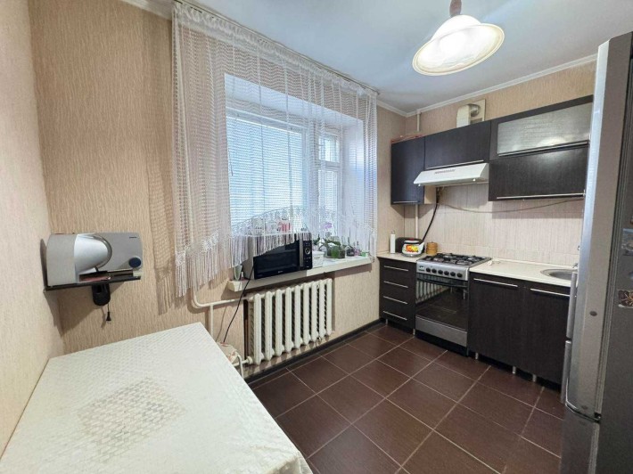 Продаж просторої 4-кімнатної квартири - фото 1