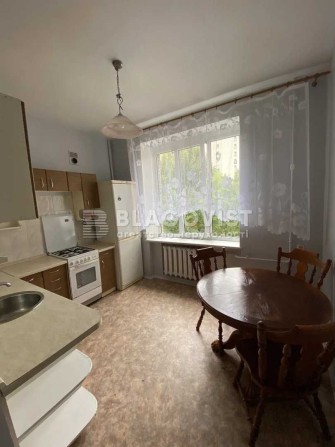 Продаж 3к кварт сталінка Лесі Українки Палац спорту Кловська Печерськ - фото 1