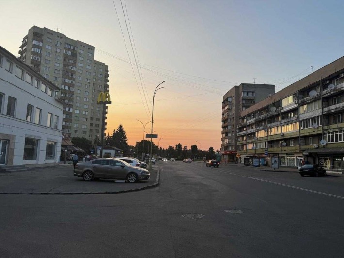 3-кімнатна квартира в Ужгороді на 2-му поверсі - фото 1