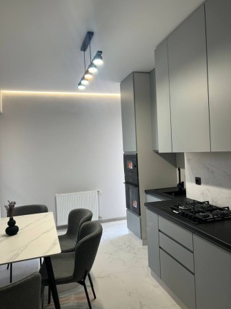 Продаж 2-х кімнатної квартири. Район Дастору. - фото 1