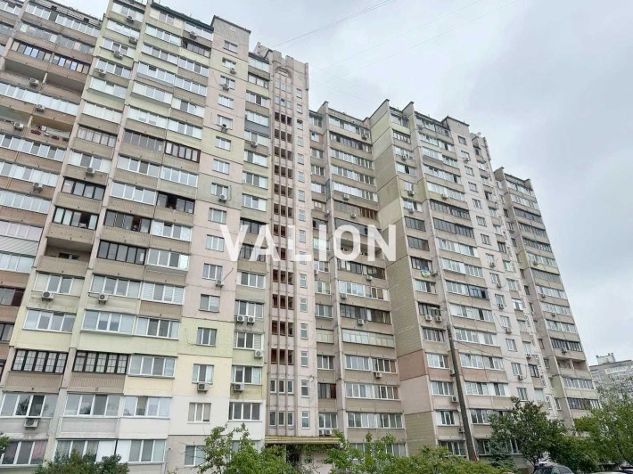 Продаж 1- кімнатної квартири на вул.Кошиця Олександра, 9. Без комісії. - фото 1