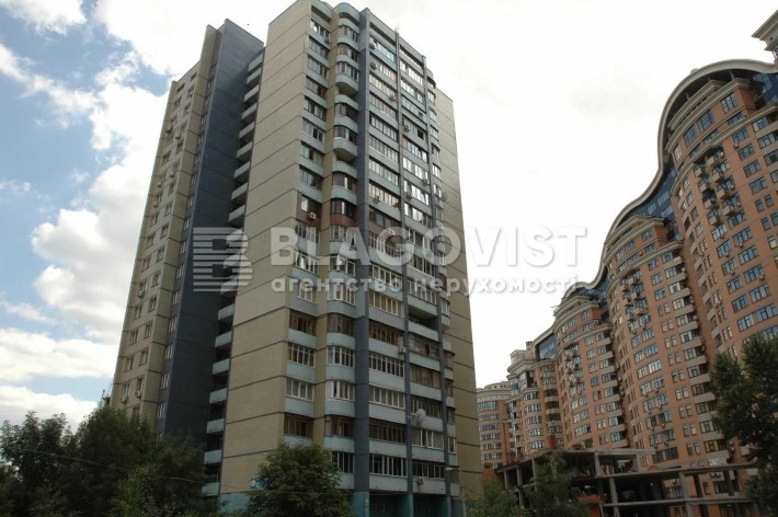 Продаж 4 кім.Старонаводницька 4б, Печерск. Центр. Метро Печерськ 5 хв - фото 1