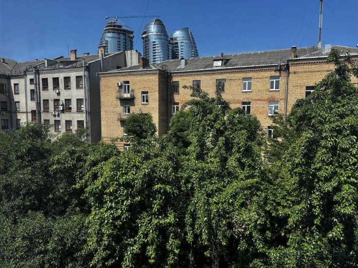ПРОДАЖ! 2-кв. вул. Джона Маккейна,(вул.Івана Кудрі) метро Звіринецька, - фото 1
