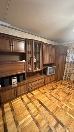 Срочно продам 1к гостинку 40м2 на 12 квартале, готовы к быстрой слелке - фото 1