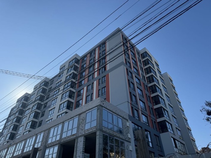 Продаж 1к квартири 49 кв. м на пл. Привокзальна - фото 1