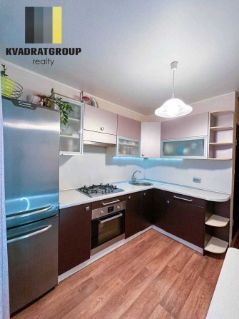 Продам 2к на 12 Квартале, ул. Киргизская 3 - фото 1
