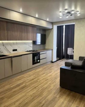 Продам 2к квартиру ЖК Счастливый-2. Новый ремонт! Автономное отопление - фото 1