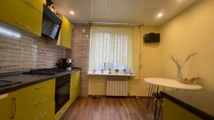 Продам  3к квартиру с ремонтом ж/м Приднепровск/Левый берег - фото 1