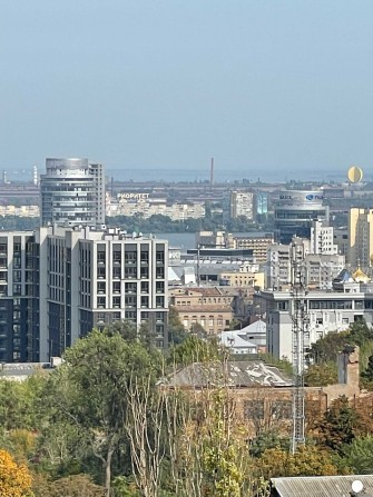 Продається унікальна двоповерхнева 6-кімнатна квартира - фото 1