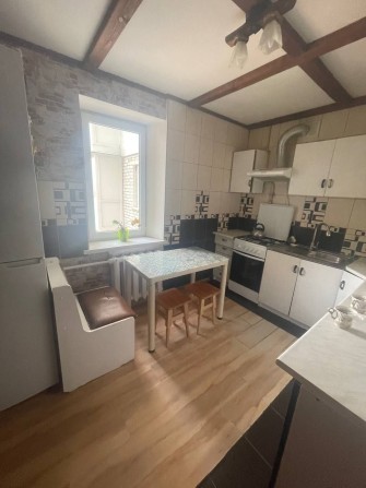 Продам  квартиру загальна площа 78кв.м СІННИЙ ринок Житомир - фото 1