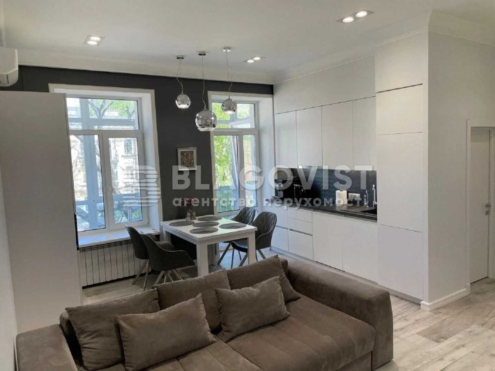 Продам 3к квартира з ремонтом, доревол, Січових Стрільців 9в/ Артема - фото 1