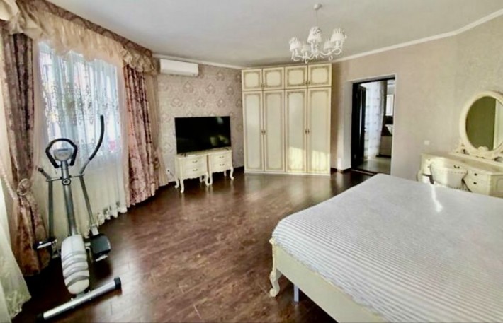 Продам 2-кім квартиру на Поділлі. Все залишається. - фото 1