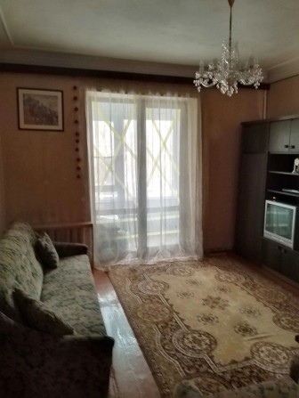 Продам 2х ком. кв-ру в центре, ул. 12 Апреля (Г. Крут) 3/3. Сталинка - фото 1