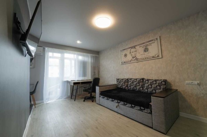 Продаж стильної 1 кмн квартири, ТЦ Панорама (213-127-610) - фото 1