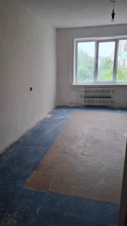 Продам 1 к.квартиру  38 м2  под ремонт  на жм Сокол-1 - фото 1