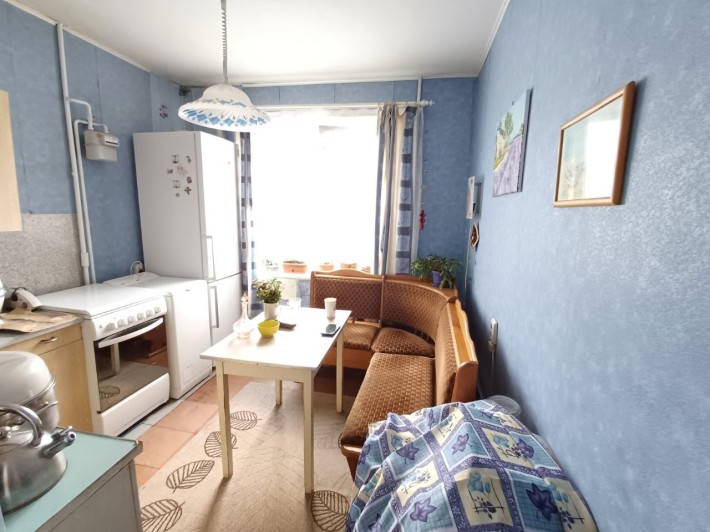 Актуальна!! продам 3к квартиру на 4 Победе. правый берег - фото 1