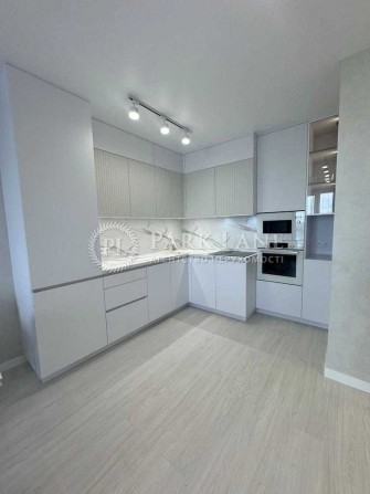 Продаж 1к квартири з ремонтом ЖК Варшавський плюс Поділ Ретровіль ТОП - фото 1