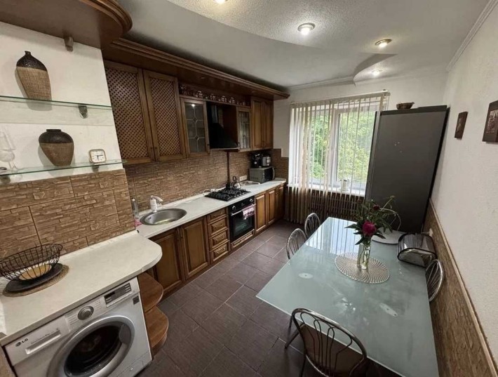 Продам 3к. квартиру чешка с ремонтом Тополь-3 - фото 1