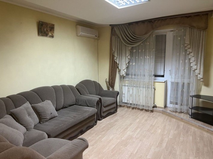 Продам 3-и к/к з меблями та технію на Волкова, р-н Кардіоцентру. - фото 1