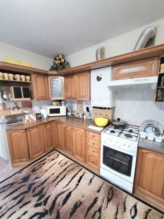 Продам 3-и к/к 76 м2 в елітному будинку з закритим двором в центрі.. - фото 1