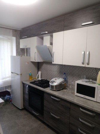 Продам трёхкомнатную квартиру на Попова возле АТБ - фото 1