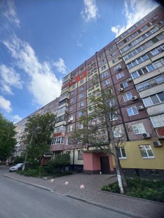 Продаж 2-к Лівий Берег,  ж/м Лівобережний - фото 1