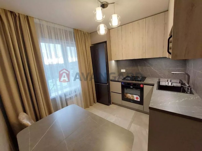 Продам 2 ком кв С ремонтом Клочко Янтарная - фото 1