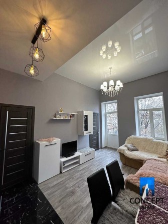 Продам уютную 2к студию ул. Надежды Алексеенко 32! - фото 1