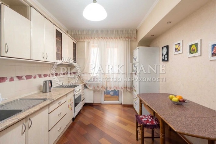 Продам 3к квартиру вид на Родину мать ремонт Печерск Старонаводницкая - фото 1