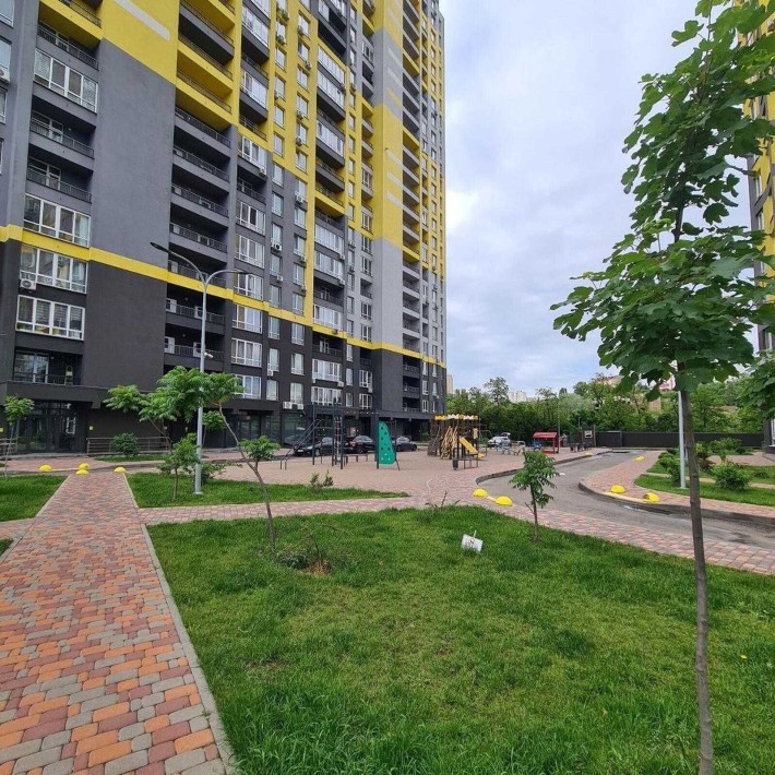 Продам 1 квартиру, 7 поверх, Кадетський Гай, ЖК Медовий, Солом'янський - фото 1
